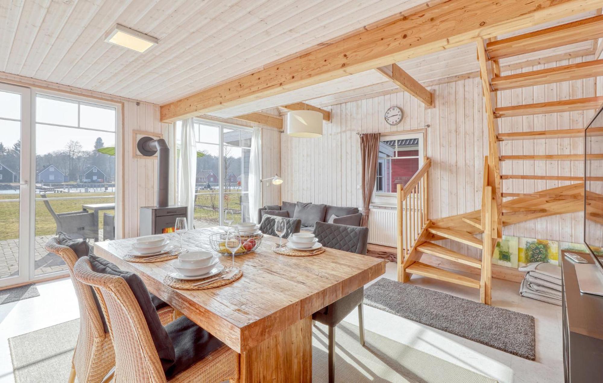 2 Bedroom Stunning Home In Zerpenschleuse Exterior photo